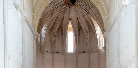 ‘Kupinduka’: Virginia Chihota y el lenguaje del umbral en el CAAC (Sevilla)