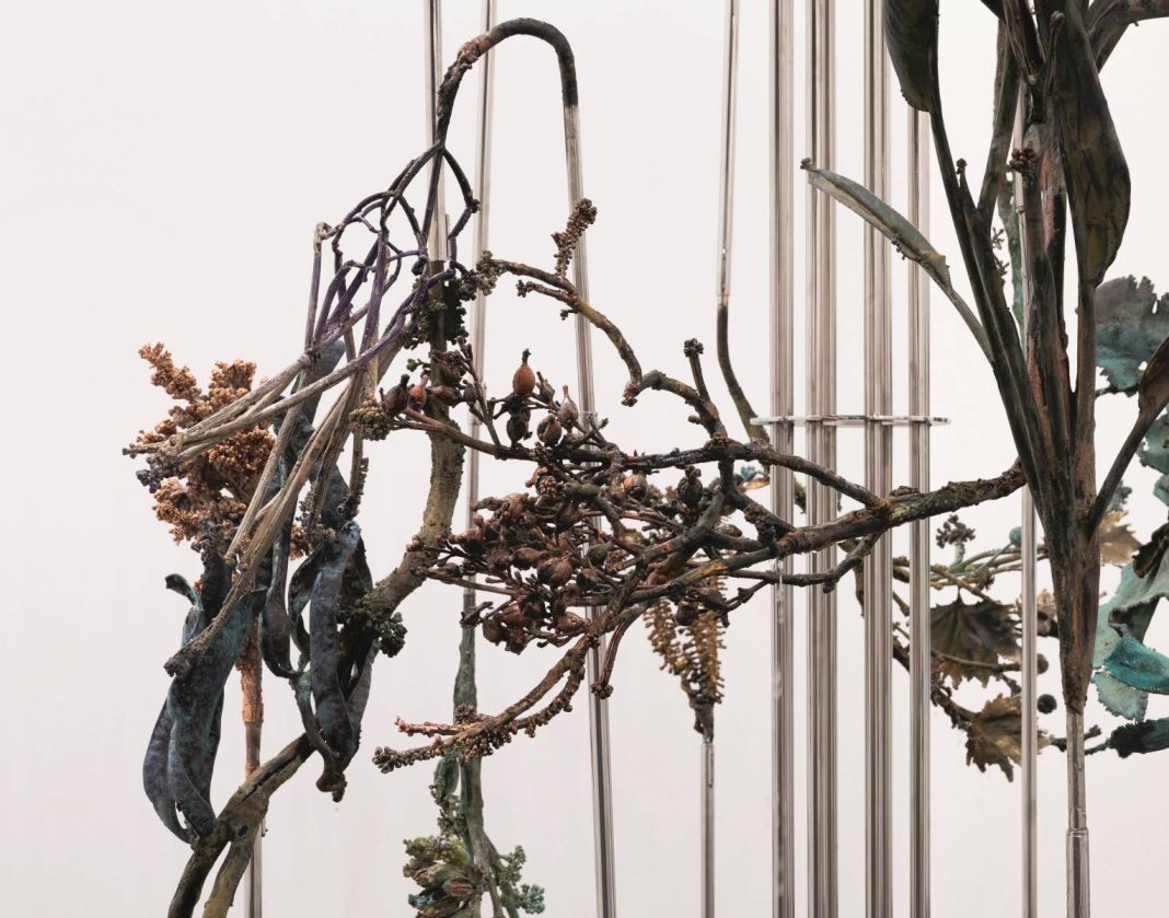 Exposición colectiva — ‘Y me convierto en un río, cuya lengua marrón no descansará’https://www.exibart.es/repository/media/2026/05/IMG_1823-1068x839.jpg