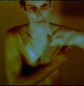 Bruce Nauman en una tienda de electrodomésticos de Girona