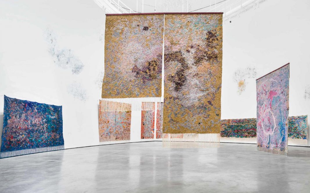 Igshaan Adams — ‘Levantando el polvo: El archivo del cuerpo’https://www.exibart.es/repository/media/2026/10/igshaan-adams-1068x667.jpg