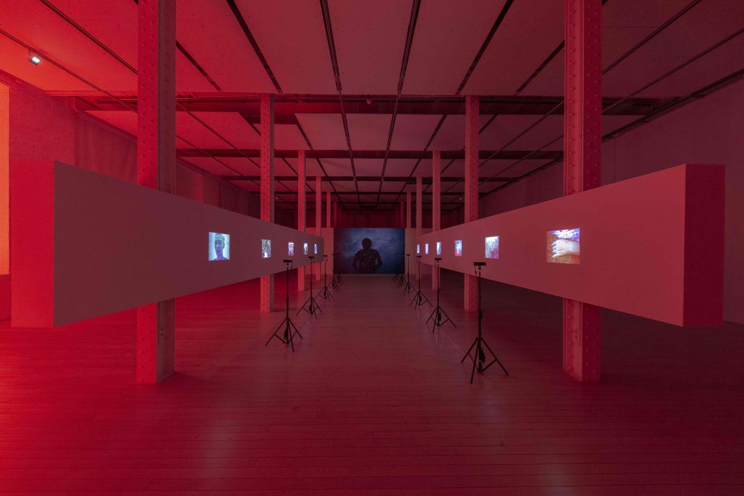 Perifèria de la nit – Apichatpong Weerasethakulhttps://www.exibart.es/repository/media/formidable/11/img/176/Video-diaris-i-Power-Boy-cFabra-i-Coats-Centre-dArt-Contemporani-1068x712.jpg