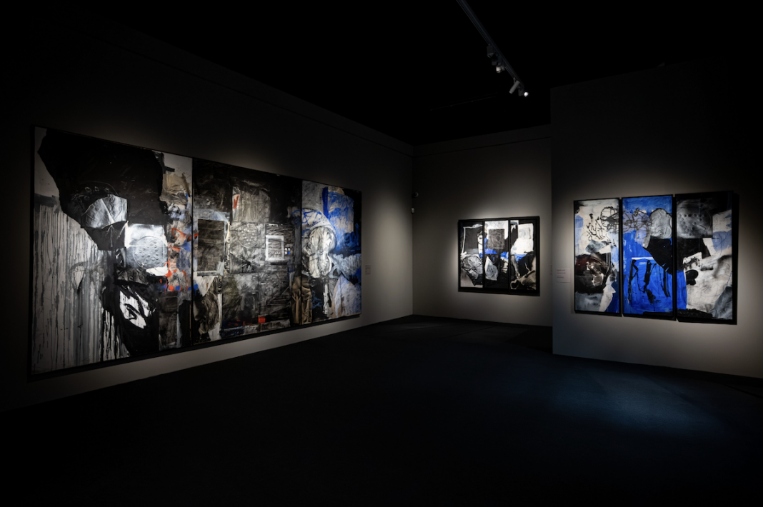 ‘Antoni Clavé. Con mayúsculas’https://www.exibart.es/repository/media/formidable/11/img/2c8/Captura-de-pantalla-2025-09-09-a-las-11.59.02-1068x710.png