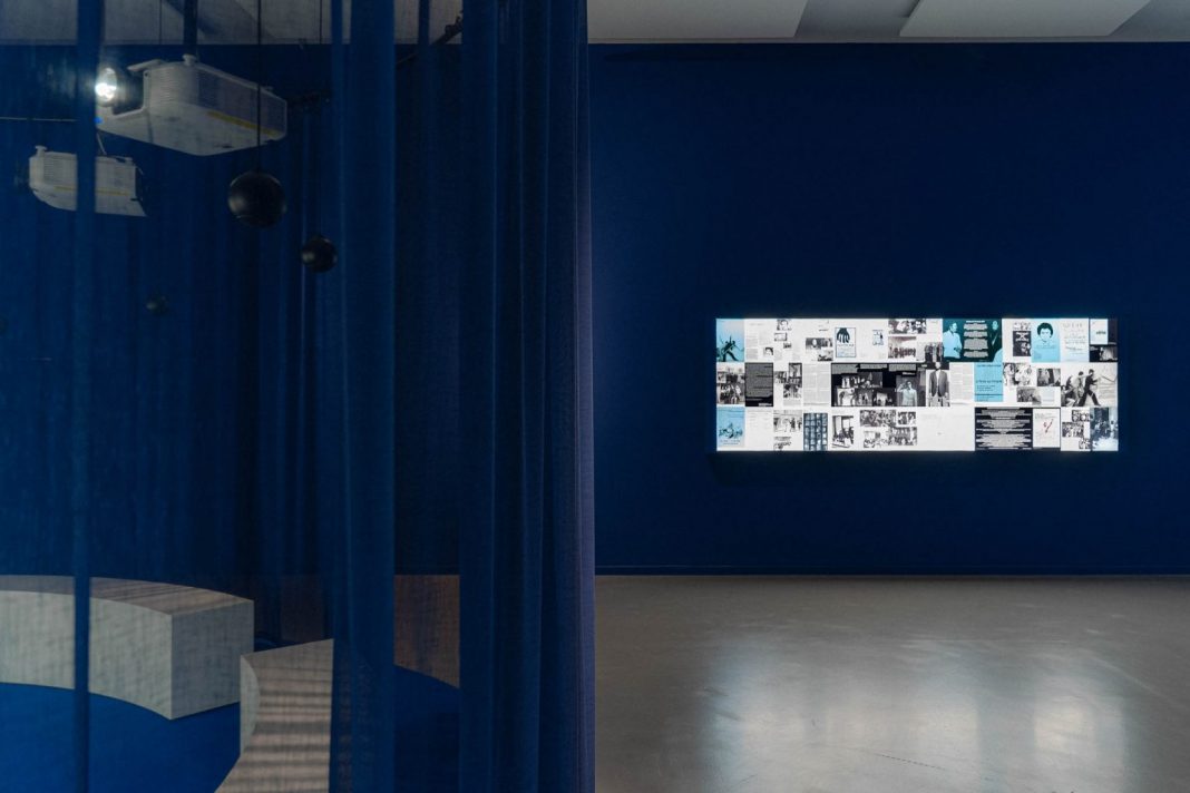 Bouchra Khalili – ‘The Circle Project’https://www.exibart.es/repository/media/formidable/11/img/341/LCE26_BouchraKhalili_PRENSA_04BAJA-1536x1024-1-1068x712.jpeg