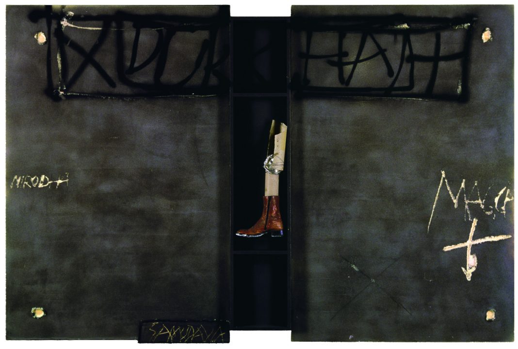 Tàpies. Melancolíahttps://www.exibart.es/repository/media/formidable/11/img/35d/T-7401-dukkha_R-1068x719.jpg