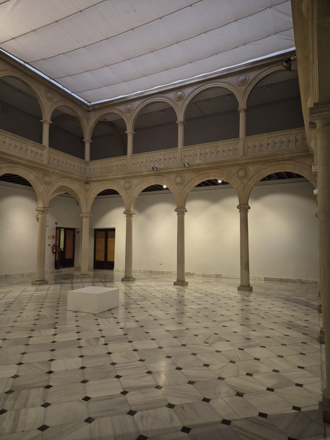 Aires Manchegoshttps://www.exibart.es/repository/media/formidable/11/img/a81/sala-1068x1424.jpg