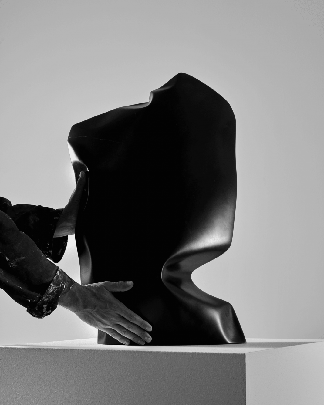 Gonzalo Guzmán – ‘INTUS’https://www.exibart.es/repository/media/formidable/11/img/d38/01-2-1068x1335.png